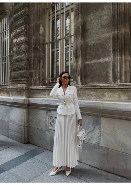 Kadın Beyaz Kemerli Blazer Ceket ve Piliseli Takım indirimleri