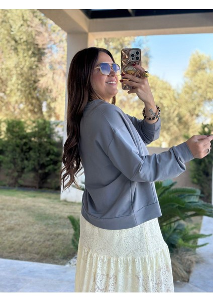 Yuvarlak Yaka Gri Sweatshirt fiyatları