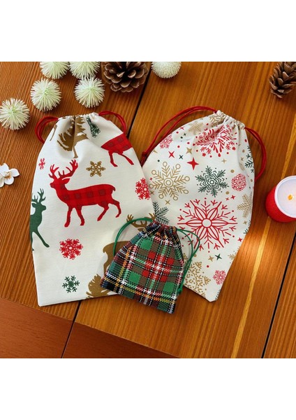 Hediye Paketi 20X30CM Yılbaşı Kar Taneli ve Geyik Desenli ve 12X14CM Kareli Kumaş Kese 3lü Set fiyatları