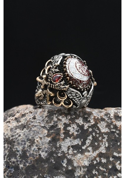 Özel Tasarımv Ay Yıldızlı ve Aslan ve Kartal ve Hz. Ali'nin Zülfikar Kılıcı Figürlü Sıkma Kehribar Taşlı 925 Ayar Gümüş Erkek Yüzüğü 902334 fırsatları