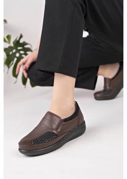 42631 Kahve Hakiki Deri Kemik Çıkıntı Kadın Ayakkabı