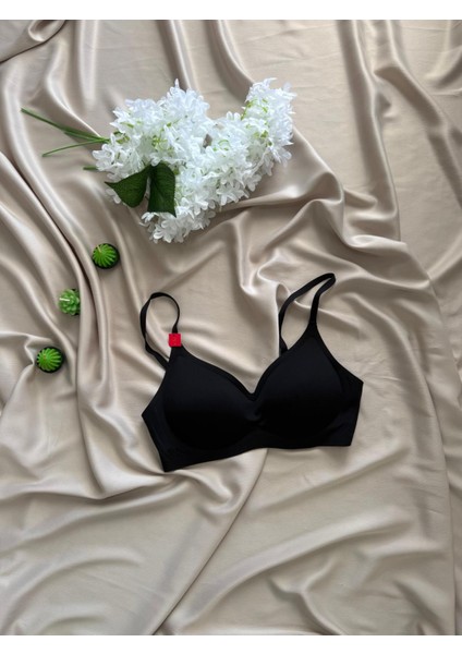 Balensiz Çıkarılabilir Pedli Dikişsiz Lazer Sütyen