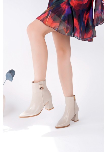 Luxera Sivri Burun Toka Detaylı Fermuarlı Kalın Topuklu Kadın Bot fırsatları