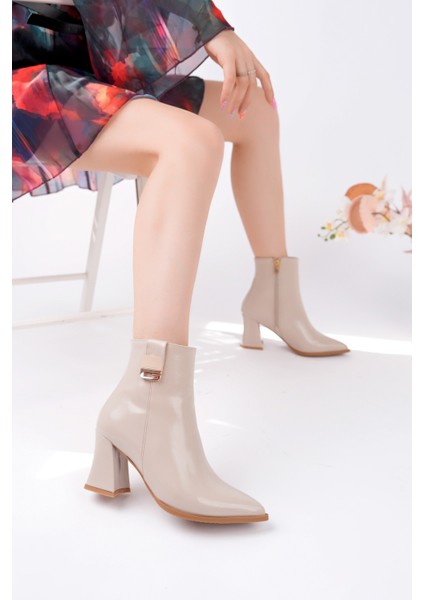 Luxera Sivri Burun Toka Detaylı Fermuarlı Kalın Topuklu Kadın Bot indirimleri