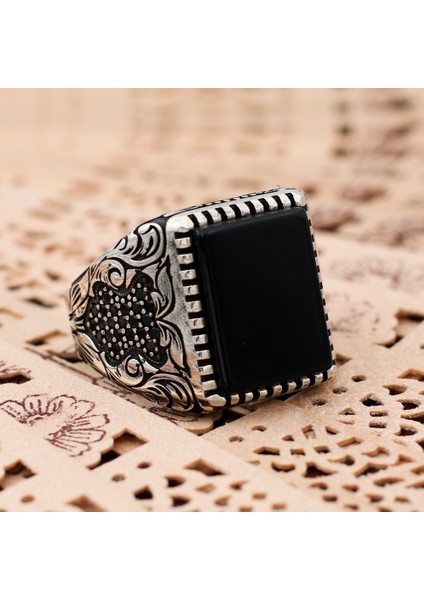 Otantik Motifli Oniks Taşlı 925 Ayar Gümüş Erkek Yüzük fiyatları