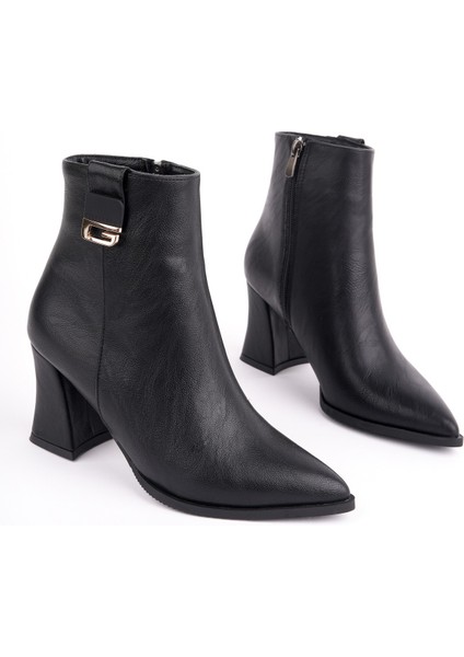 Luxera Sivri Burun Toka Detaylı Fermuarlı Kalın Topuklu Kadın Bot modelleri