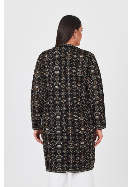 Kadın Siyah Çiçek Desenli Uzun Cepli Kilim Hırka