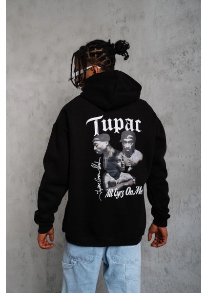 Erkek Oversize Üç Iplik Kapüşonlu Sweat – Siyah Kol ve Etek Ribana Detaylı, Ön ve Sırt Baskılı, Kanguru Cepli Rahat Kalıp Model modelleri