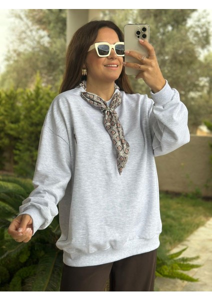 Fularlı Gri Swetshirt fiyatları