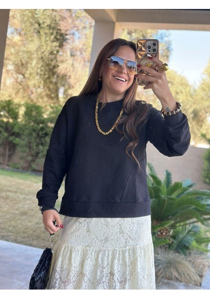 Yuvarlak Yaka Siyah Sweatshirt modelleri