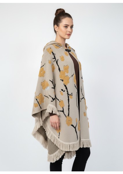 Bej Kabartmalı Çiçek Desenli Kapüşonlu Kadın Panço modelleri