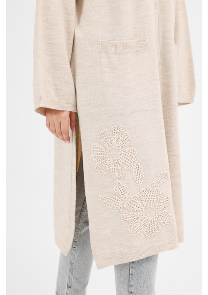 Kadın Bej Nakışlı Çiçek Detay Kepenek Panço fırsatları