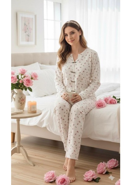 Çiçek Desenli Kadın Pijama Takımı