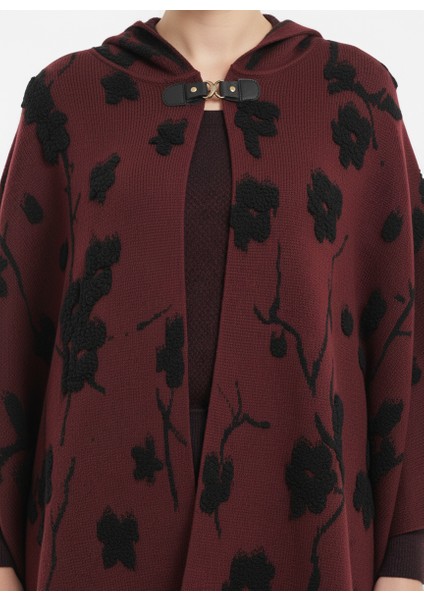 Bordo Kabartmalı Çiçek Desenli Kapüşonlu Kadın Panço modelleri