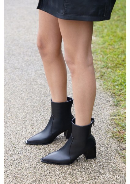 Kadın Sivri Burun Arkadan Fermuarlı Topuklu Bot Erves Siyah fiyatları