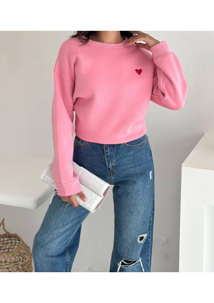 Kadın Bisiklet Yaka Kalp Nakışlı 3 Iplik Şardonlu Sweatshirt modelleri