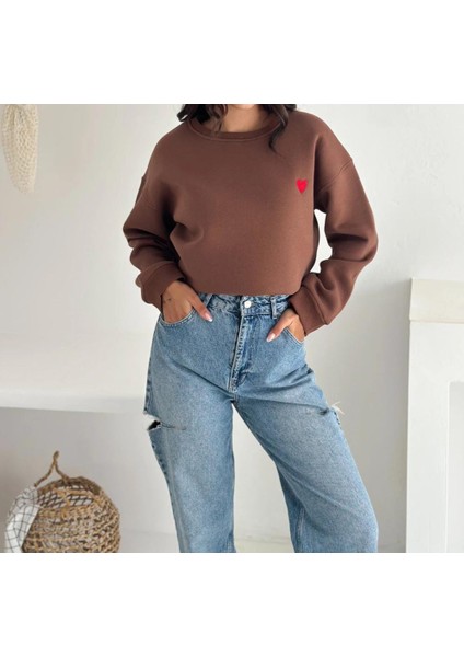 Kadın Bisiklet Yaka Kalp Nakışlı 3 Iplik Şardonlu Sweatshirt fırsatları