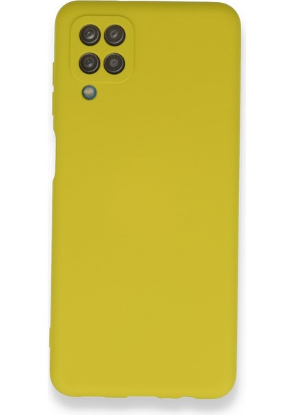 Samsung Galaxy M12 Kılıf Içi Kadife Kaplı Nano Silikon Kapak - Sarı