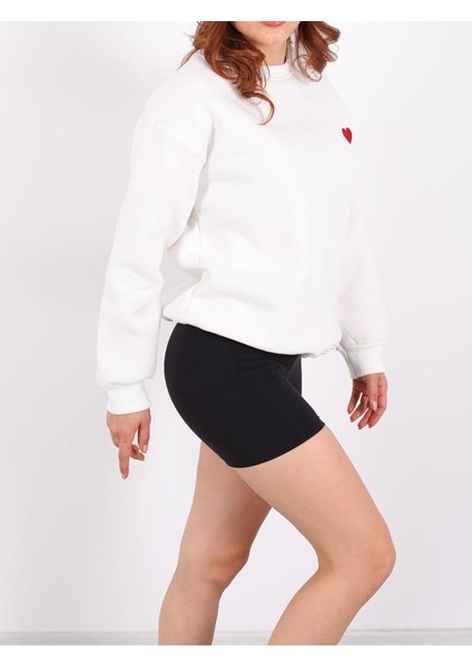 Kadın Bisiklet Yaka Kalp Nakışlı 3 Iplik Şardonlu Sweatshirt indirimleri