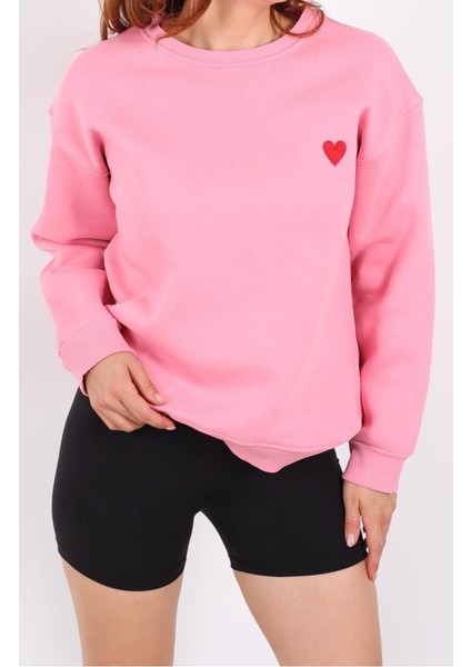 Kadın Bisiklet Yaka Kalp Nakışlı 3 Iplik Şardonlu Sweatshirt modelleri