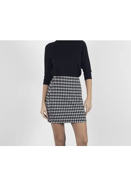 Kazaayağı Likralı Mini Etek Siyahbeyaz fiyatları