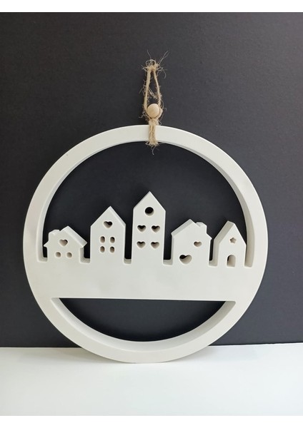 Ev Temalı Duvar Dekoru, Beyaz Renk Yüksek Kaliteli Malzeme El Yapımı Evler Temalı Yuvarlak Askılı Duvar Dekoru, Hediyelik Duvar Dekoru,Ev Dekoru (13cm)