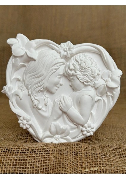 Anne ve Çocuk Sevgisi Temalı Kalp Askılı Duvar Dekoru, Beyaz Renkli Duvar Dekoru, Hediyelik Dekoratif Duvar Dekoru, Anneler Günü Duvar Dekoru, Ev Dekoru