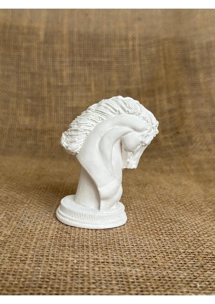 At Heykeli ve Oval Sunumluk Seti, Beyaz Renk Yüksek Kaliteli Malzeme Minimalist At Heykeli ile El Yapımı Oval Sunumluk, Ev Dekoru, Masa Dekoru, Öğretmenler Günü