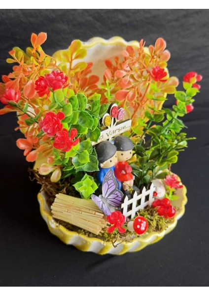 “iyi Ki Varsın” Temalı Kabuk Saksılı El Yapımı Teraryum – Tüm Özel Günler Için Anlamlı Hediye fiyatları