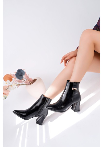 Luxera Sivri Burun Toka Detaylı Fermuarlı Kalın Topuklu Kadın Bot fırsatları