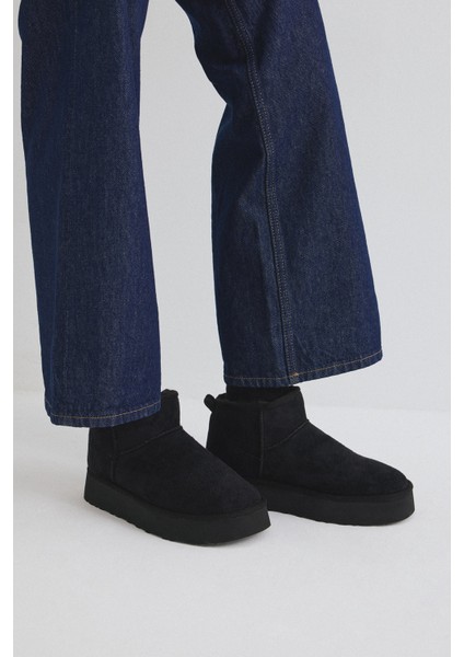 Bot 2519 - İçi Kürklü Kalın Tabanlı Siyah Süet Kadın Bot