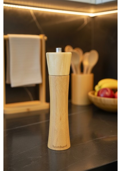 Paprika Karabiber Öğütücü Şık Tasarım ve Kolay Temizlenebilir 6x6x25.3 cm