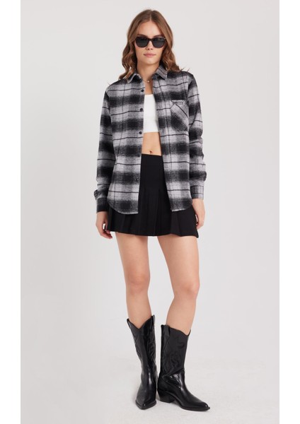 Kadın Slim Fit Dar Kesim Oduncu Tek Cepli Kareli Kışlık Gömlek fırsatları