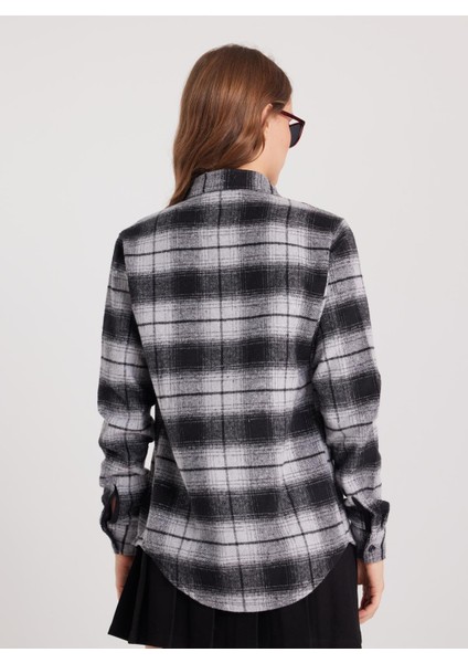 Kadın Slim Fit Dar Kesim Oduncu Tek Cepli Kareli Kışlık Gömlek