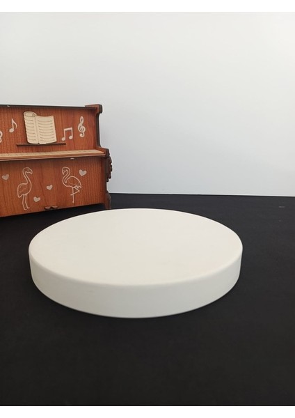 Dekoratif Sunum Tabağı, Beyaz Renk Yüksek Kaliteli Malzeme El Yapımı Yuvarlak El Yapımı Sunum Tabağı, Ev Dekoru, Masa Dekoru (17 cm)
