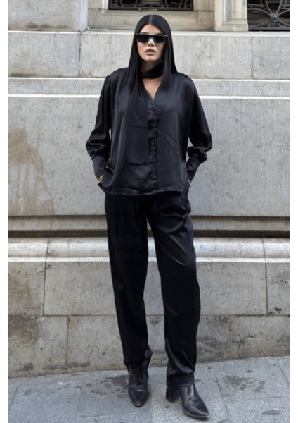 Kadın V Yaka Gomleklı Saten Takım