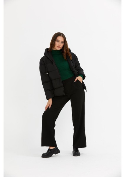 Kapüşonlu Kısa Şişme Mont M002 Siyah