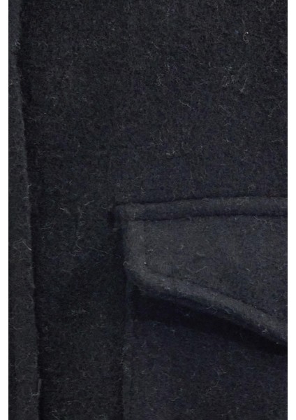 Erkek Slim Fit Tek Cep Kapaklı Düz Oduncu Spor Siyah Gömlek