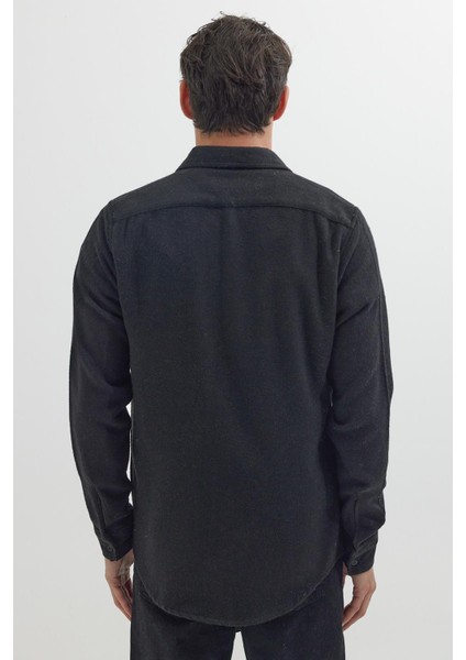 Erkek Slim Fit Tek Cep Kapaklı Düz Oduncu Spor Siyah Gömlek