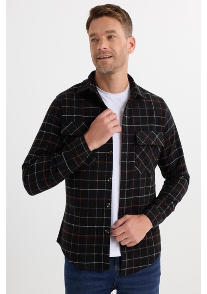 Erkek Slim Fit Dar Kesim Spor Yaka Çift Cep Kapaklı Kareli Gömlek fırsatları