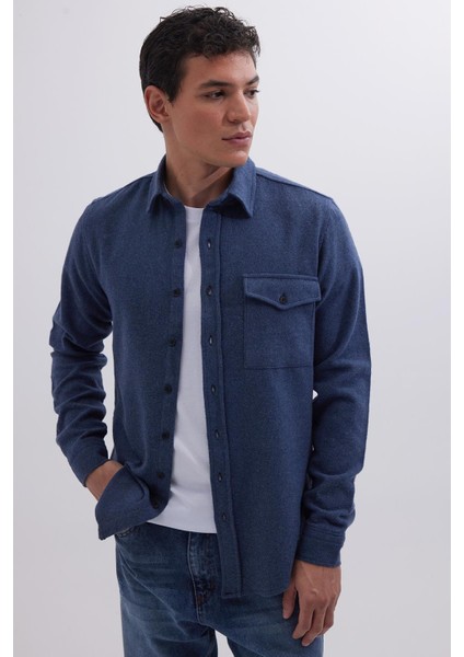 Erkek Slim Fit Tek Cep Kapaklı Düz Oduncu Spor Indigo Gömlek fiyatları