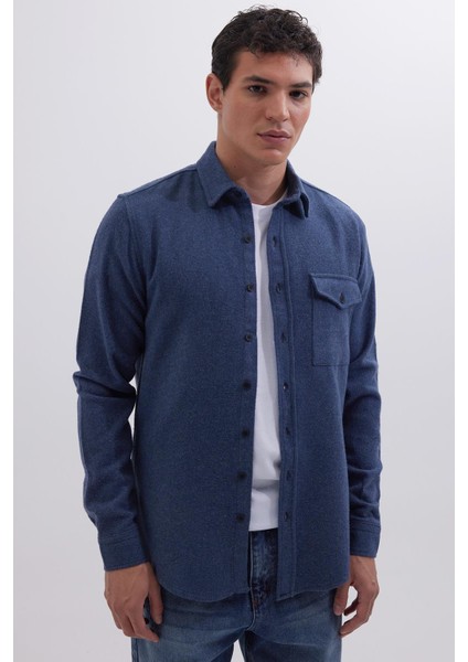 Erkek Slim Fit Tek Cep Kapaklı Düz Oduncu Spor Indigo Gömlek indirimleri