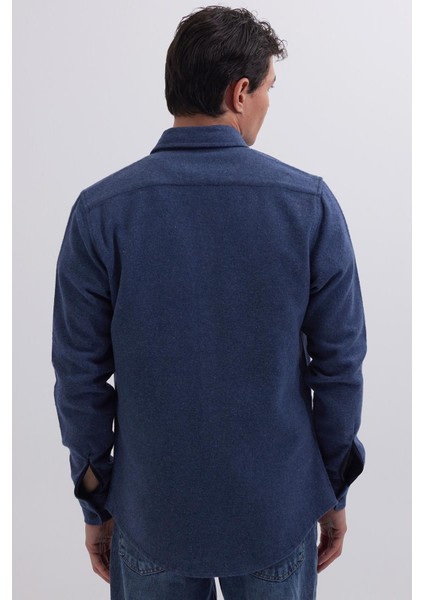 Erkek Slim Fit Tek Cep Kapaklı Düz Oduncu Spor Indigo Gömlek