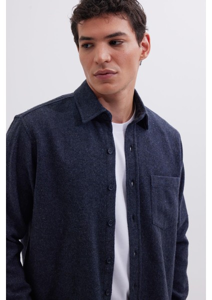 Erkek Regular Fit Klasik Kesim Düz Cepli Koyu Indigo Oduncu Gömlek