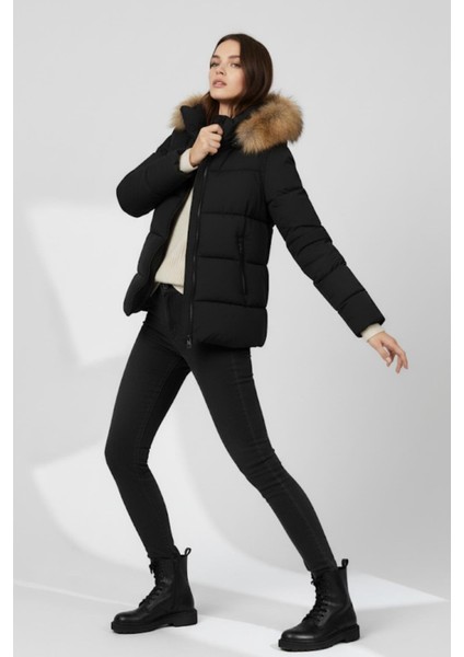Kürk Detaylı Kapüşonlu Şişme Mont M0009 Siyah modelleri