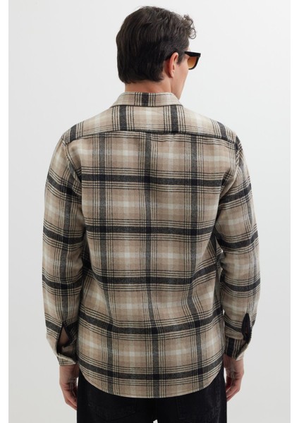 Erkek Regular Fit Klasik Kesim Büyük Kareli Tep Cepli Oduncu Gömlek