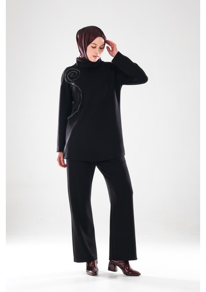 2285_KADIN Taş ve Tül Şerit Işlemeli Dik Yaka Tunik ve Boru Paça Pantolon Takımı -Esnek Kumaş, Siyah