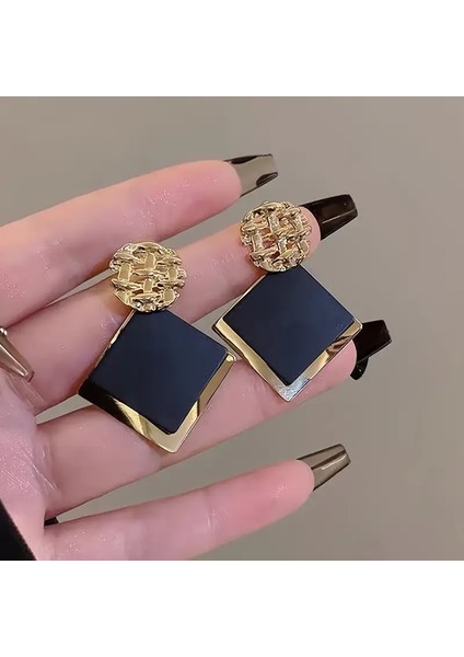 Şık Vintage Esintili Geometrik Dökme Küpe
