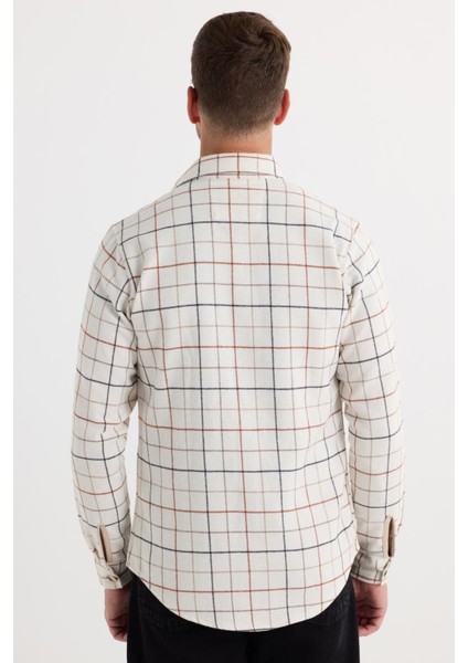 Erkek Slim Fit Dar Kesim Spor Yaka Çift Cep Kapaklı Kareli Gömlek