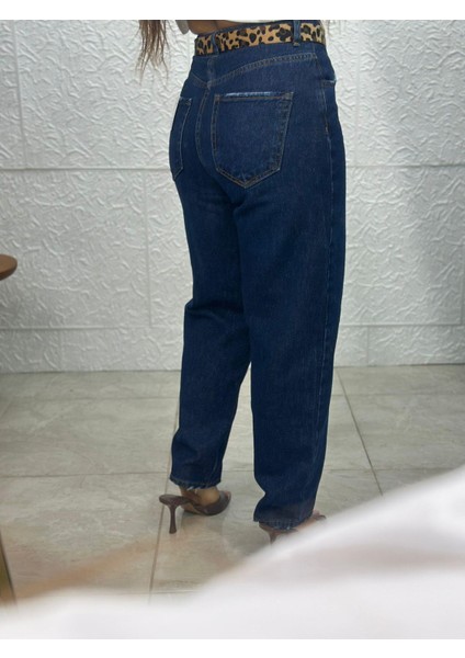 Koyu Mavi Paça Yırtmaçlı Jean Pantolon fırsatları